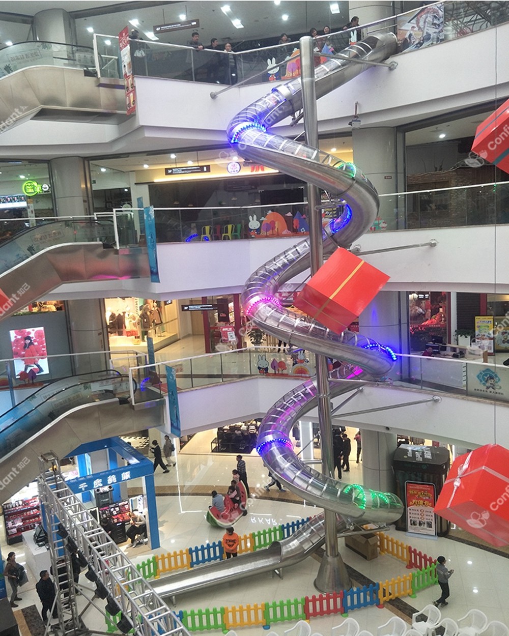 6浙江衢州商場滑梯.jpg