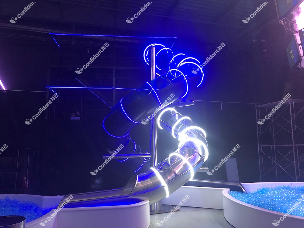 馬爹利酒會室內滑梯